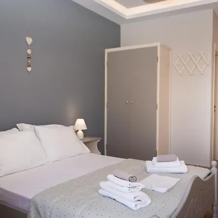 Theodora Apartamento