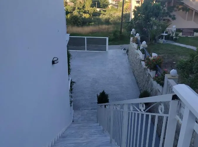 Διαμέρισμα Theodora *